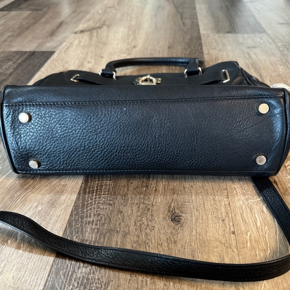 Danier Leather Black Shoulder Bag/ Purse - Picture 7 of 15